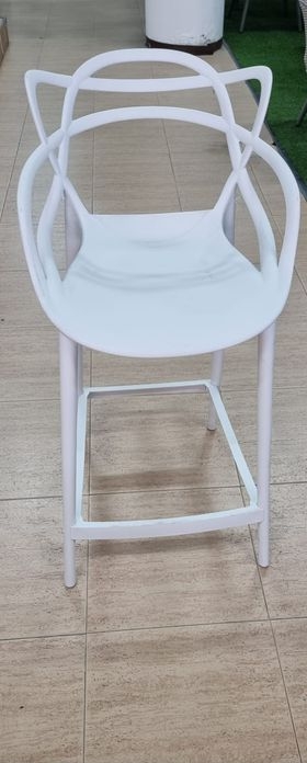 שולחן  בר פלסטיק  לבן מעוצב ואיכותי +2 כסאות נטלי NATALY PT2494